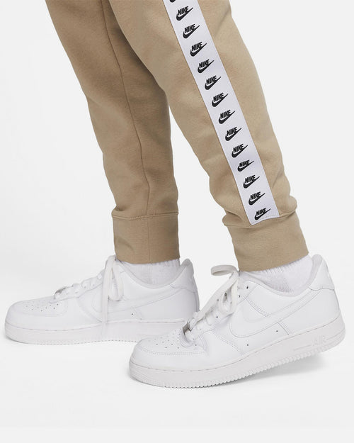 Nike Sportswear Essential Tracksuit - Beige/White/Black - Footkorner