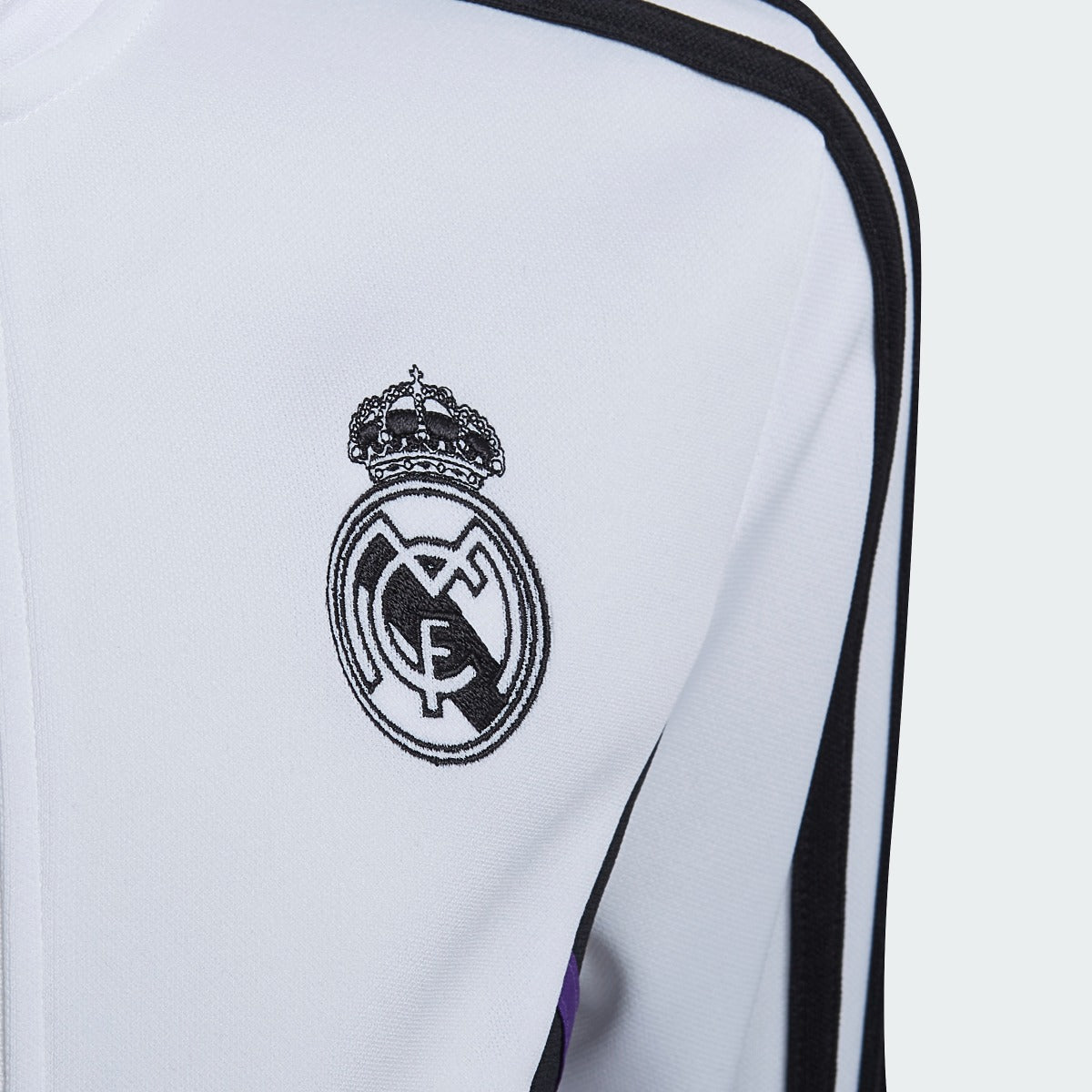 FootkornerReal Madrid Junior-Trainingsanzug 2022/2023 – Weiß/Schwarz/Lila