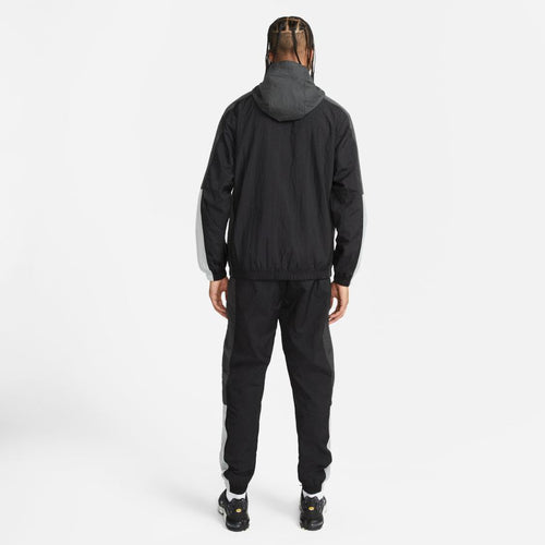 Nike Sportswear Essentials Woven Trainingsanzug – Schwarz/Weiß - Footkorner