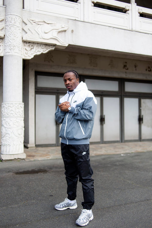 Nike Sportswear Windrunner Wind Jacket - Grey/White - Footkorner