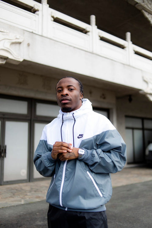 Nike Sportswear Windrunner Wind Jacket - Grey/White - Footkorner
