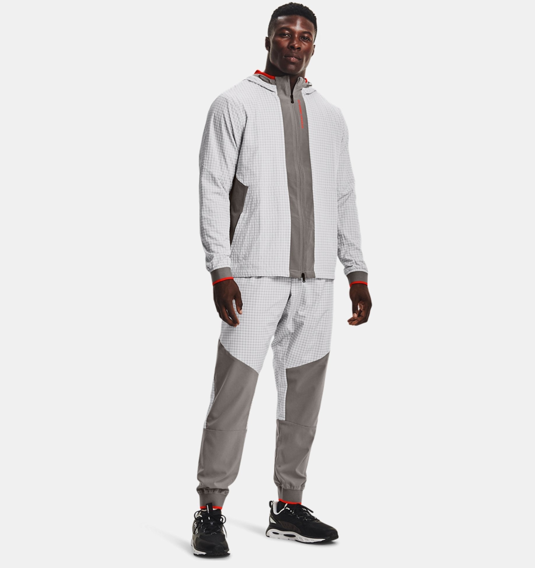 FootkornerVeste coupe-vent Under Armour Rush Legacy - Gris