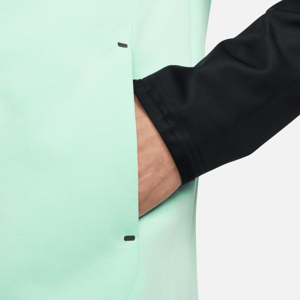 FootkornerWeste Nike Tech Fleece - Grün/Schwarz