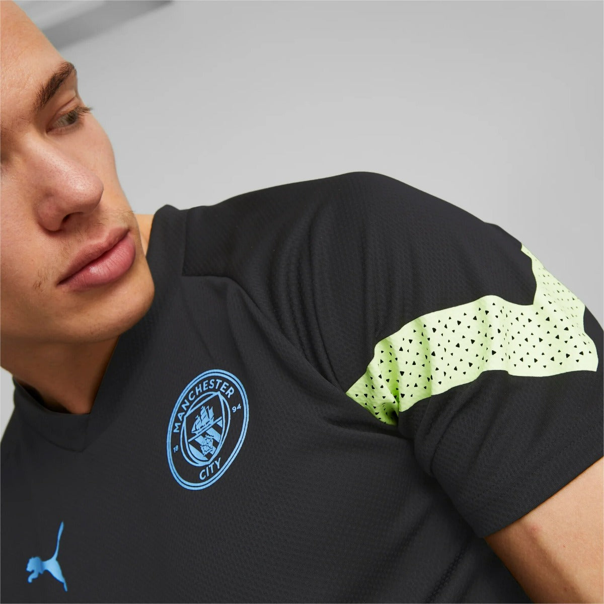 FootkornerCamiseta de entrenamiento Manchester City 2022/2023 - Negro/Amarillo