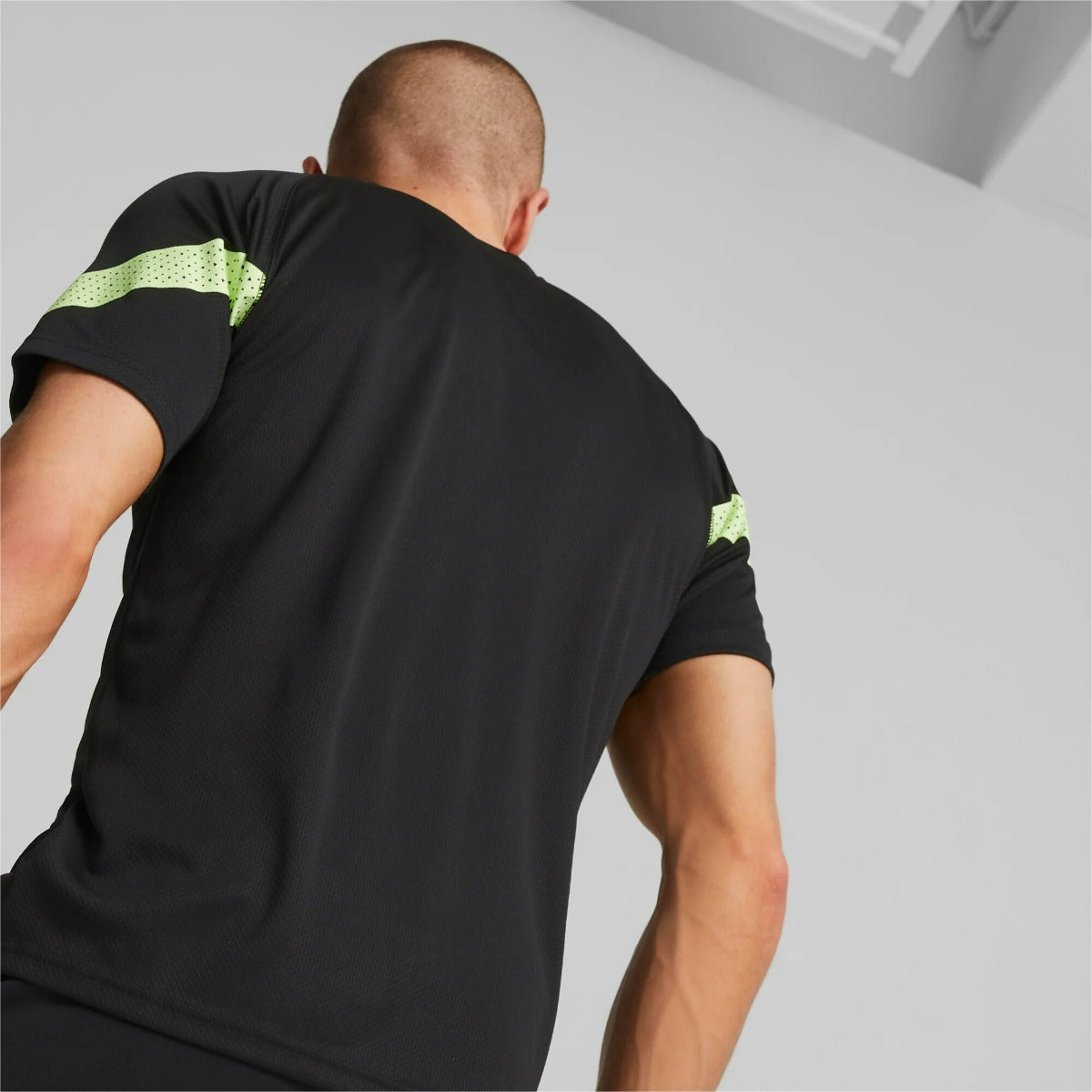 FootkornerCamiseta de entrenamiento Manchester City 2022/2023 - Negro/Amarillo