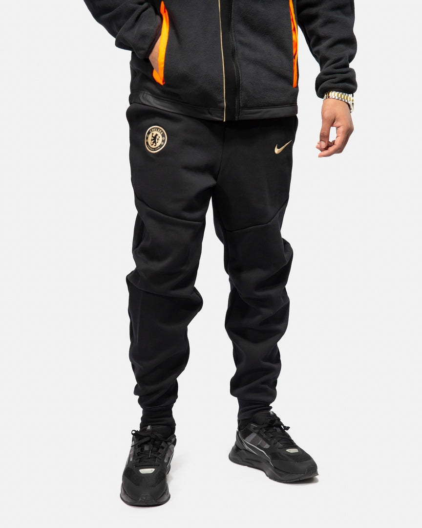 Chelsea Tech Fleece Pants 2022/2023 - Black/Gold